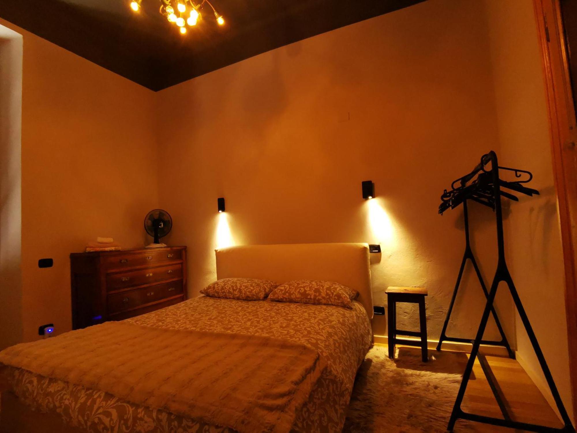 Curt Da Beta - Casa Vacanze Con Giardino In Corte Del XVIII Secolo Malnate Ngoại thất bức ảnh