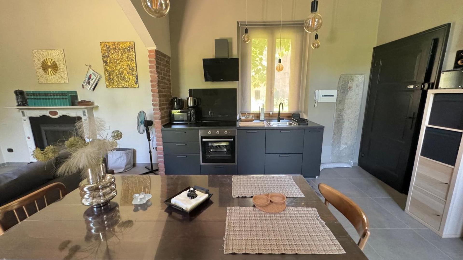 Curt Da Beta - Casa Vacanze Con Giardino In Corte Del XVIII Secolo Malnate Ngoại thất bức ảnh