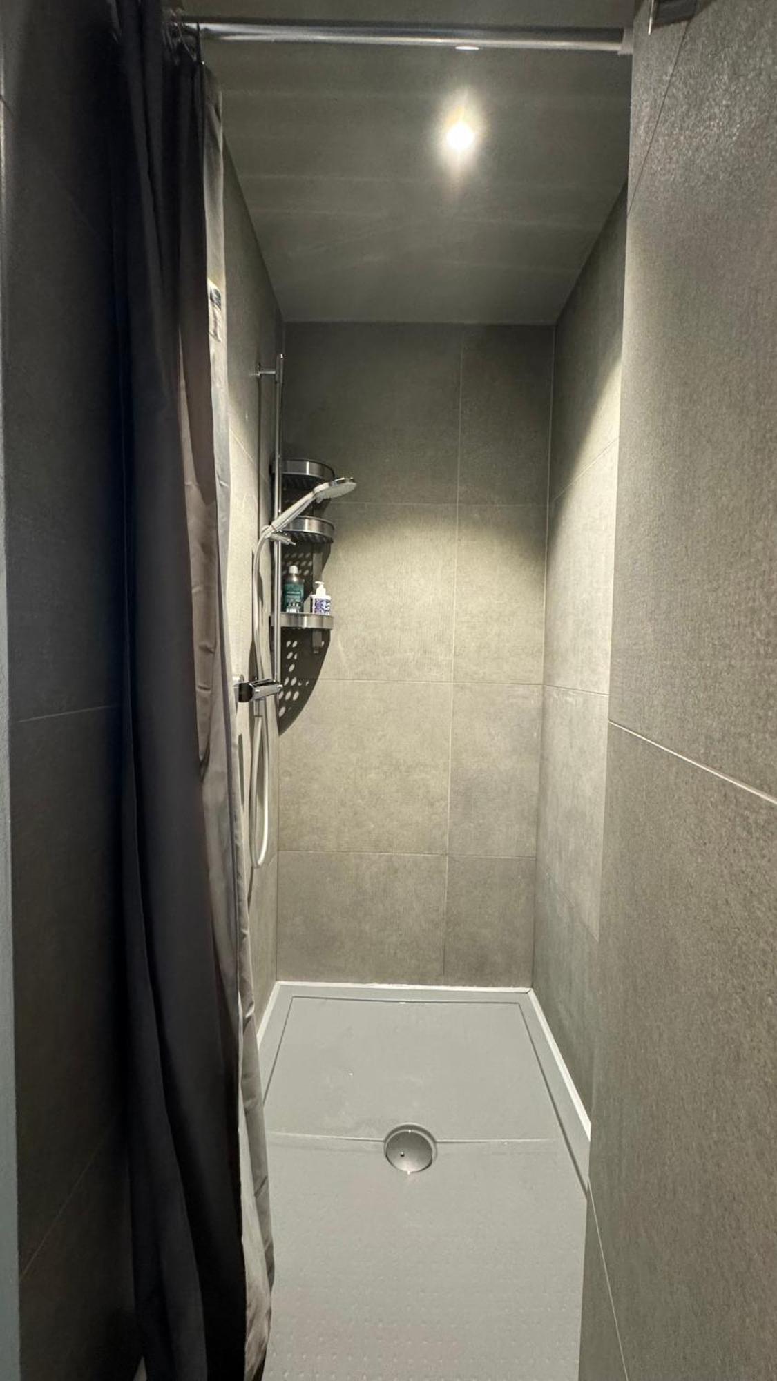 Curt Da Beta - Casa Vacanze Con Giardino In Corte Del XVIII Secolo Malnate Ngoại thất bức ảnh